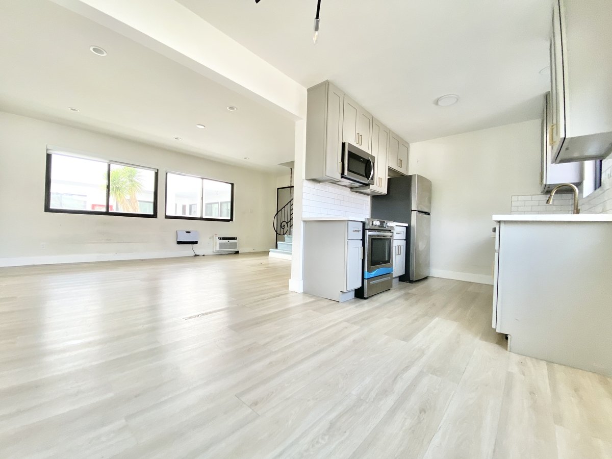 6956 Woodman Ave Van Nuys, CA Apartment for Rent Rentable