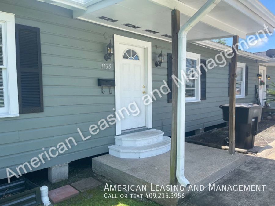 1135 Elgin Ave Nederland, TX House for Rent Rentable