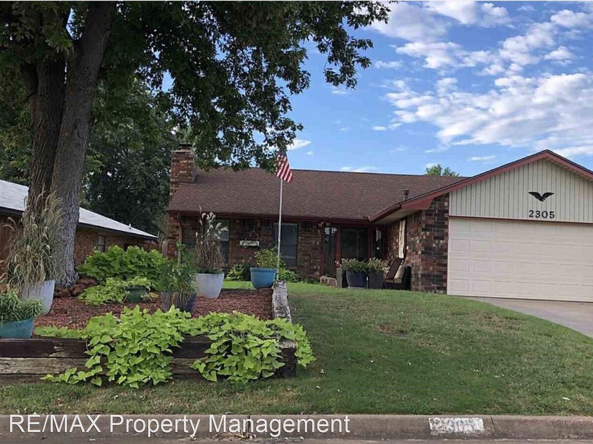 2305 Heritage Trl Enid, OK House for Rent Rentable