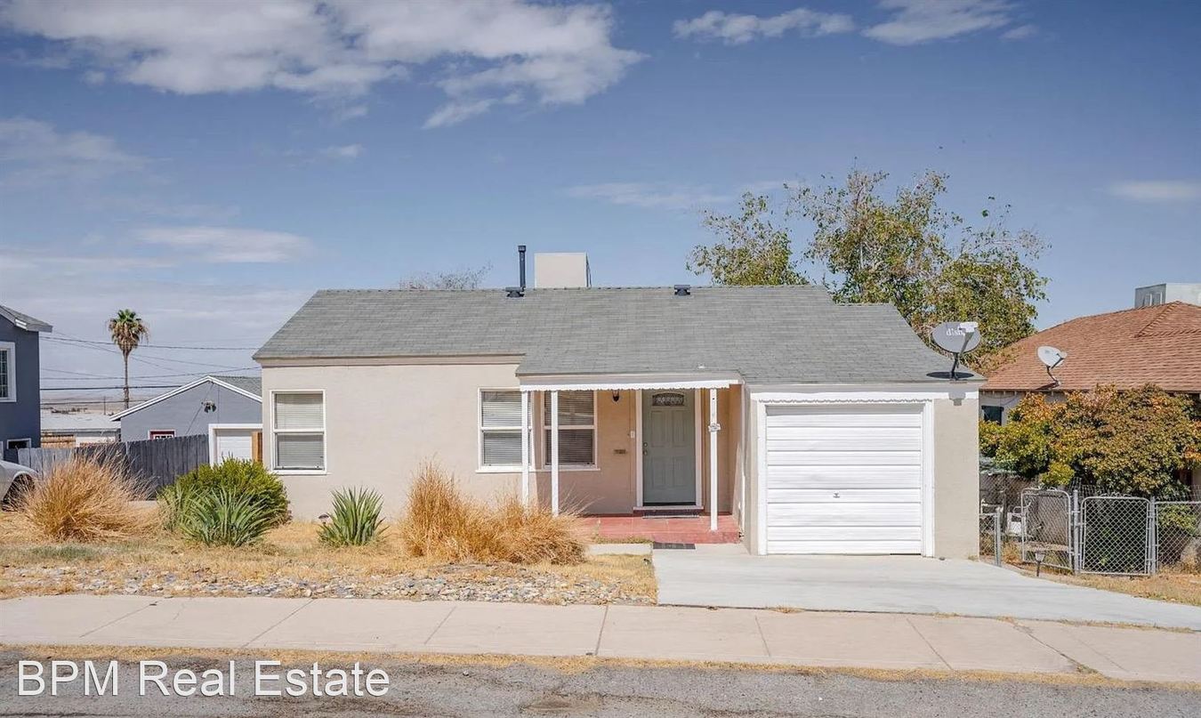 702 Philippine St Taft, CA House for Rent Rentable