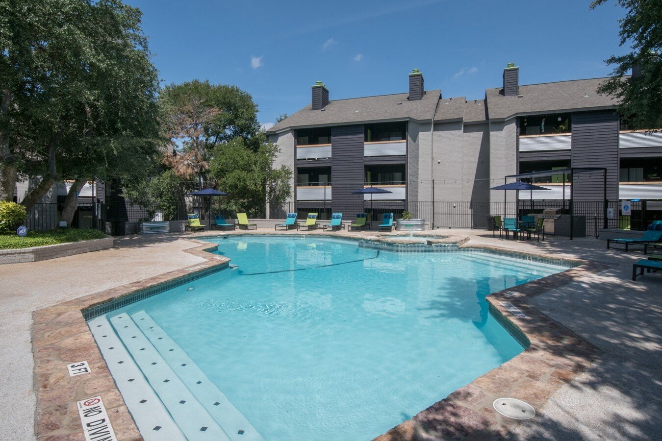 The Henry B Apartments San Antonio, TX Rentable