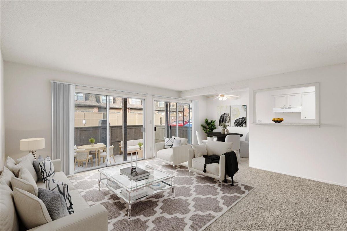 Louisburg Square Apartments & Townhomes Overland Park, KS