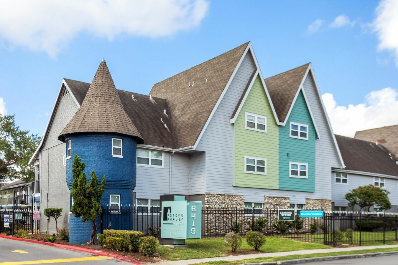 Stonehaven at the Galleria Apartments Houston, TX Rentable