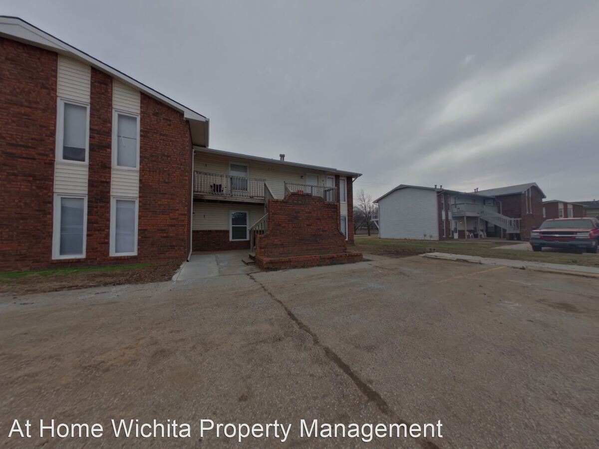 222 N Acadia 1 Wichita, KS House for Rent Rentable