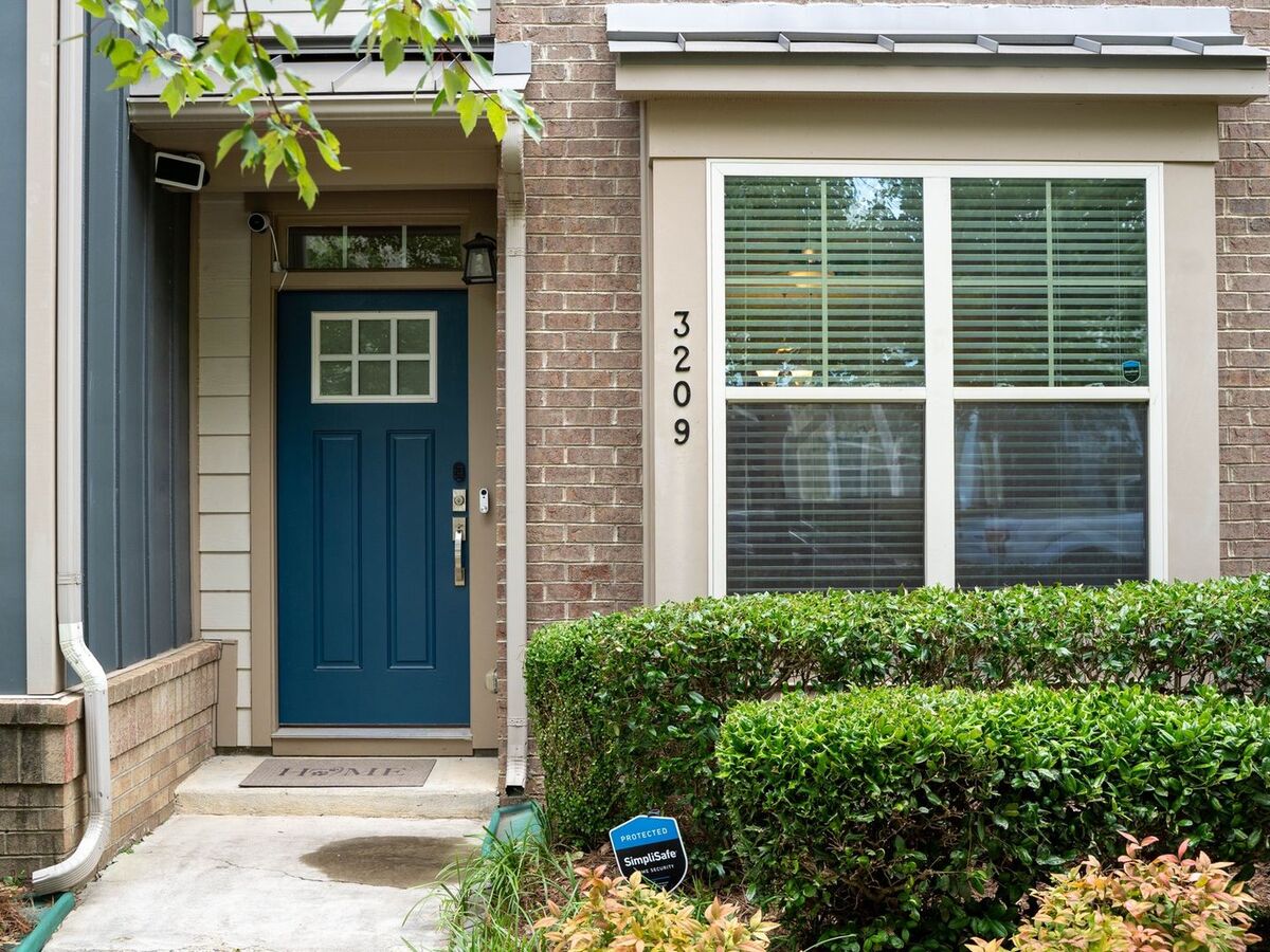 2 Bedroom Townhome 2 Minutes From Uptown Apartments Charlotte, NC