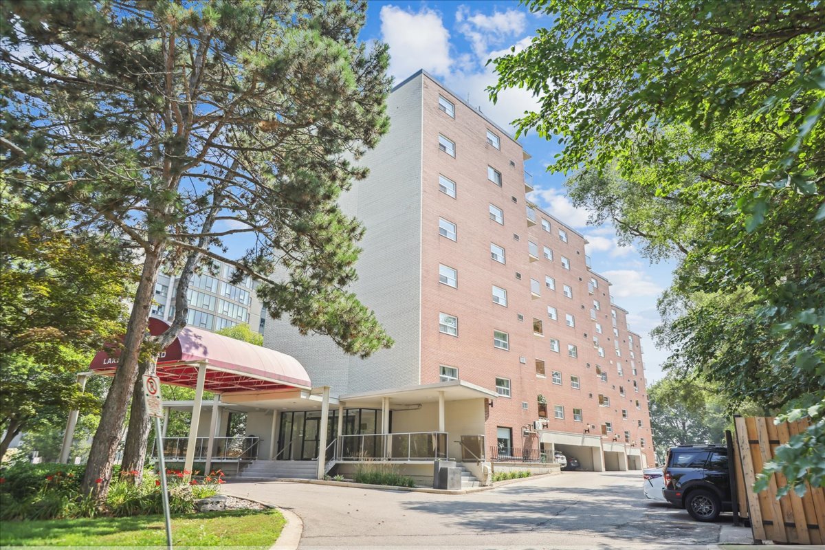 Lord Nelson Apartments 5200 Lakeshore Rd Burlington, ON