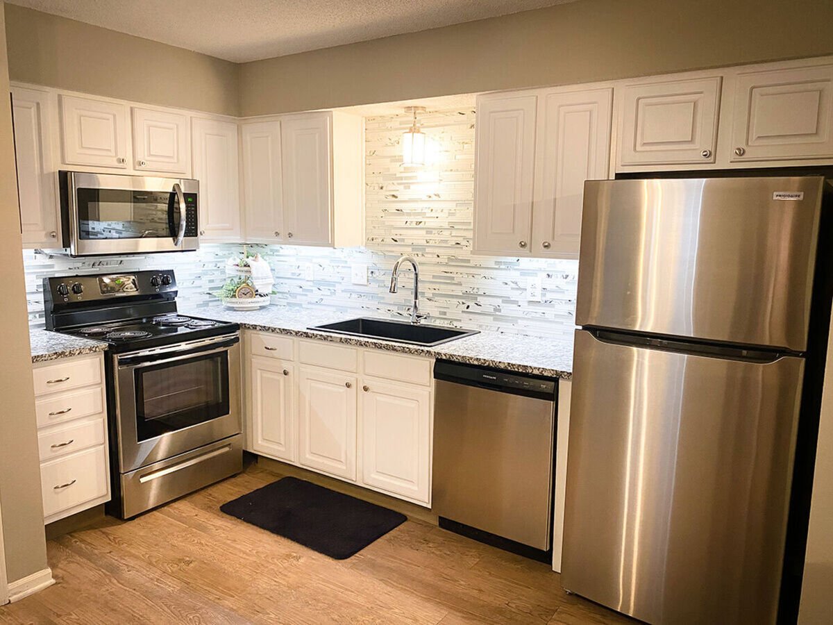 Chestnut Heights Townhomes Apartments Olathe, KS Rentable