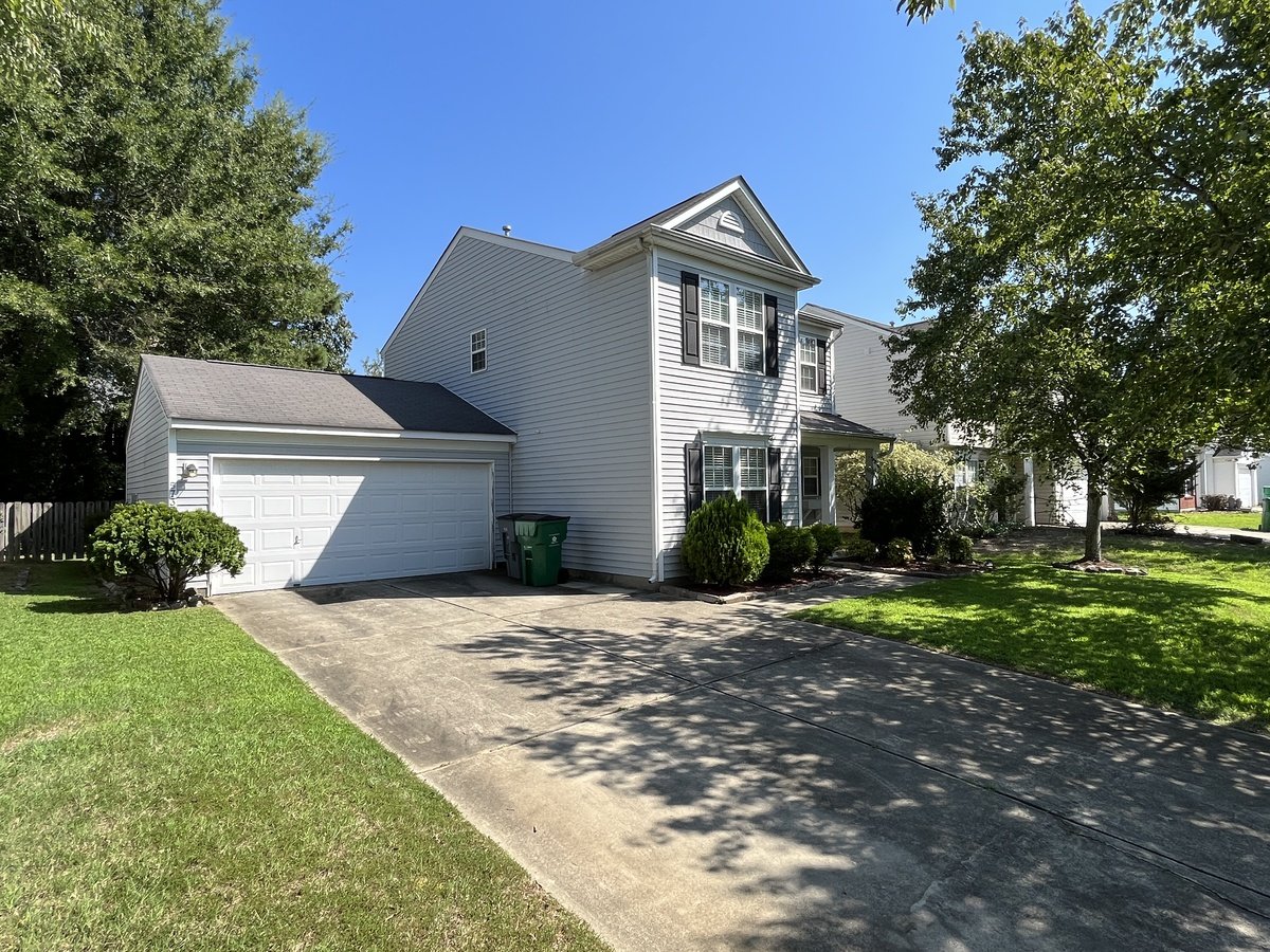 First Floor Primary, Fenced Yard In Eastfield... Apartments Charlotte, NC