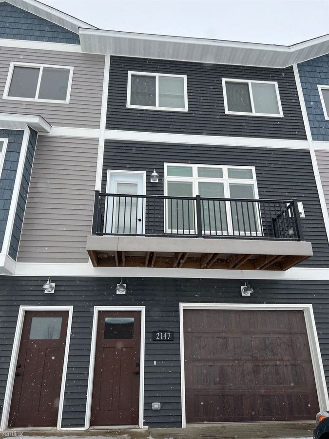 Benson Courtyard Townhomes Apartments North Mankato, MN