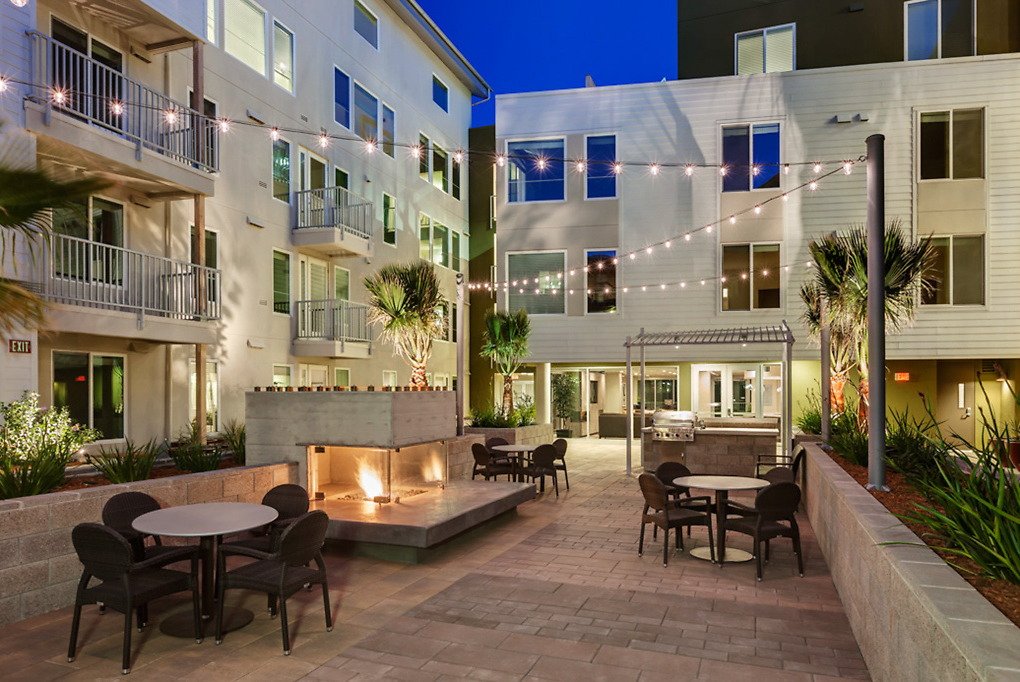 Emme Apartments 6350 Christie Ave Emeryville, CA Rentable