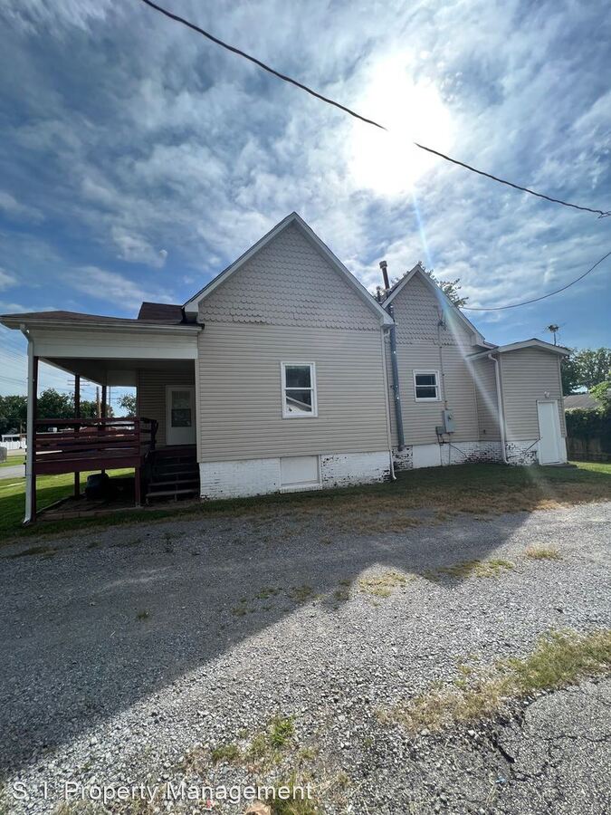 207 W Goodall Marion, IL House for Rent Rentable