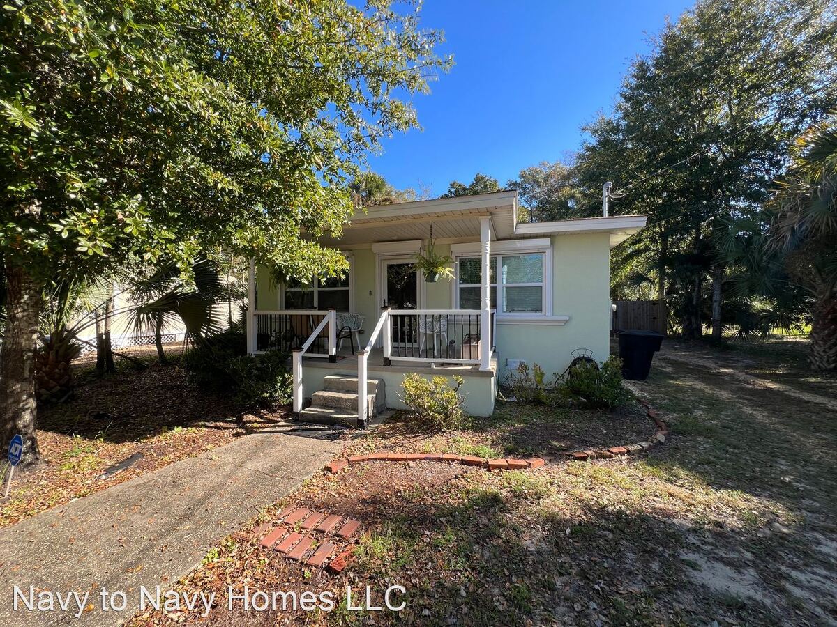 1014 N B St Pensacola, FL House for Rent Rentable