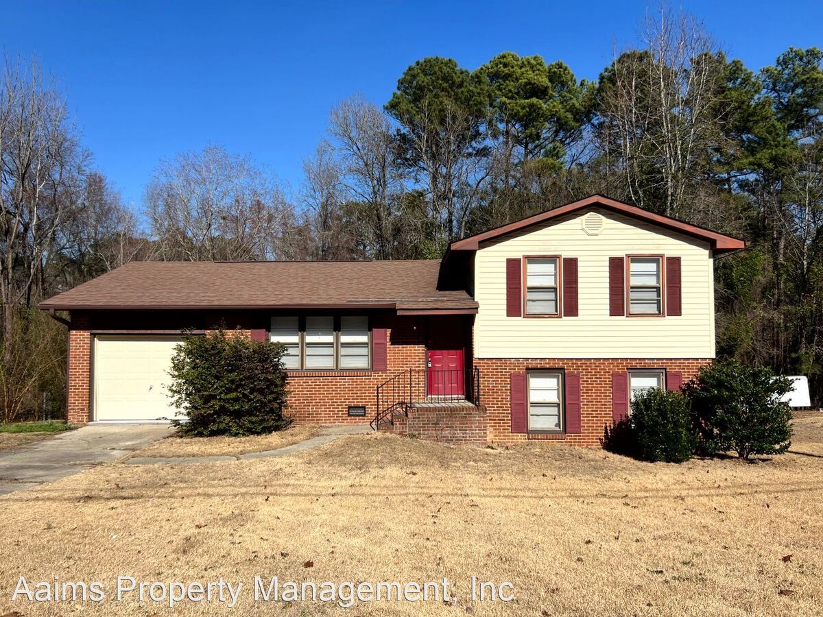 1632 Tryon Dr Fayetteville, NC House for Rent Rentable