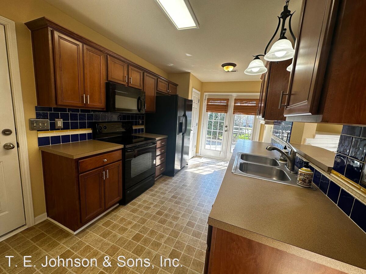 108 Greenway St Advance, NC House for Rent Rentable