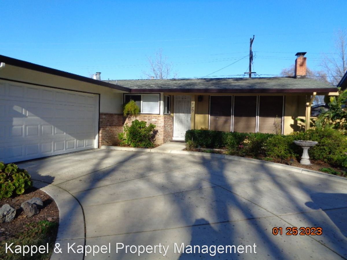 449 Azalea Dr Vacaville, CA House for Rent Rentable