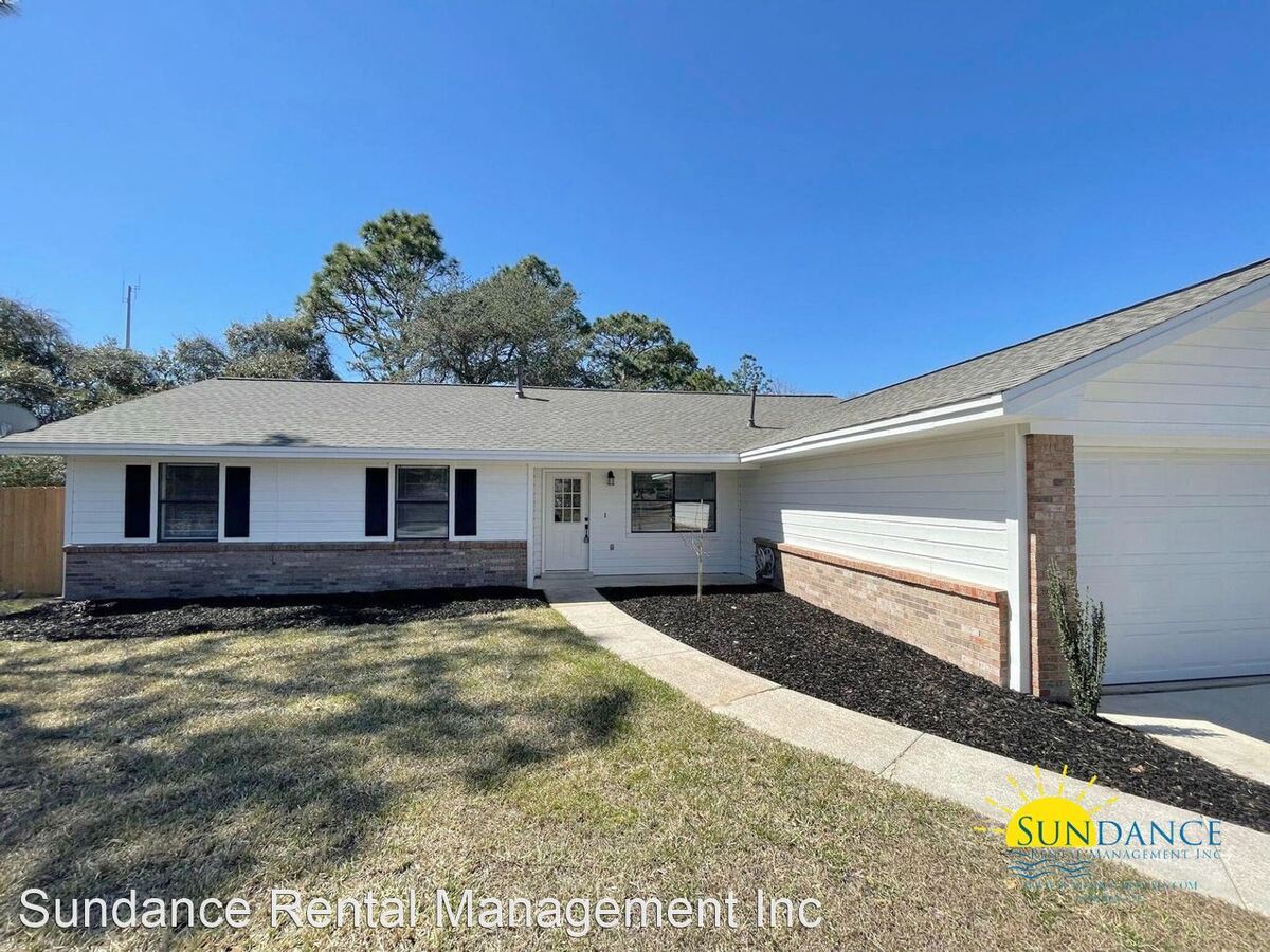 101 Timberlake Dr W Mary Esther, FL House for Rent Rentable