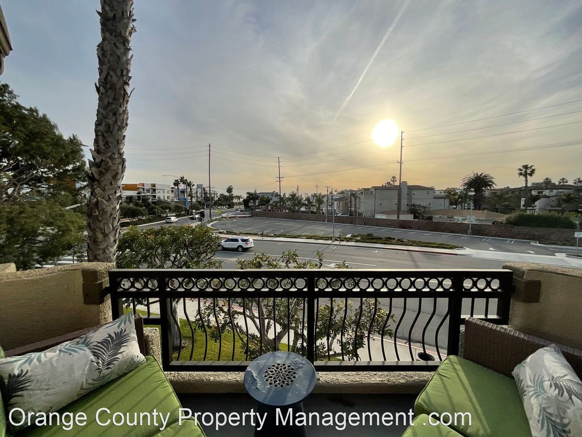 310 Lake St Huntington Beach, CA House for Rent Rentable