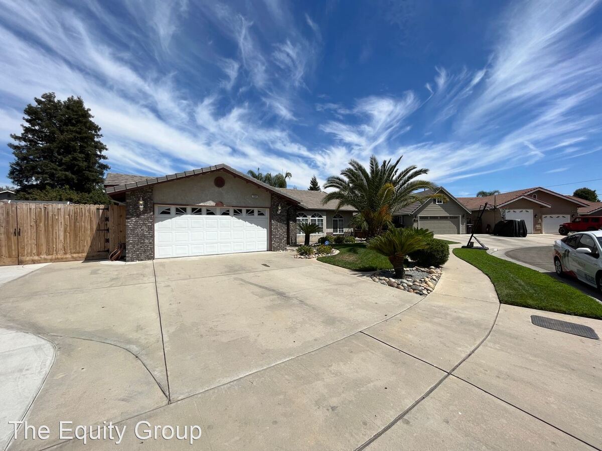 1964 Alcott St Tulare, CA House for Rent Rentable