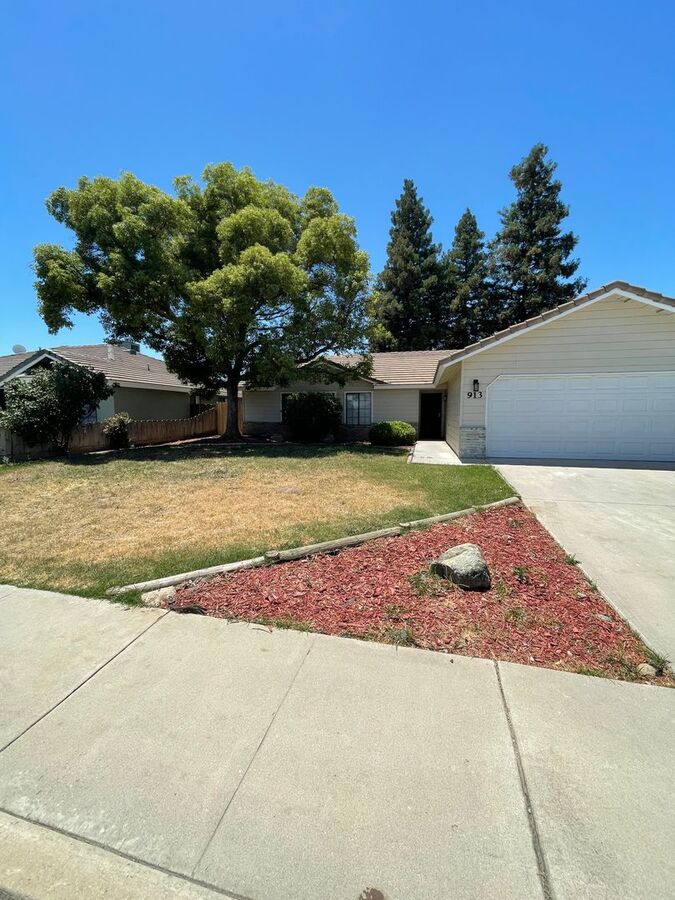 Great Porterville Home Available Now! Apartments Porterville, CA