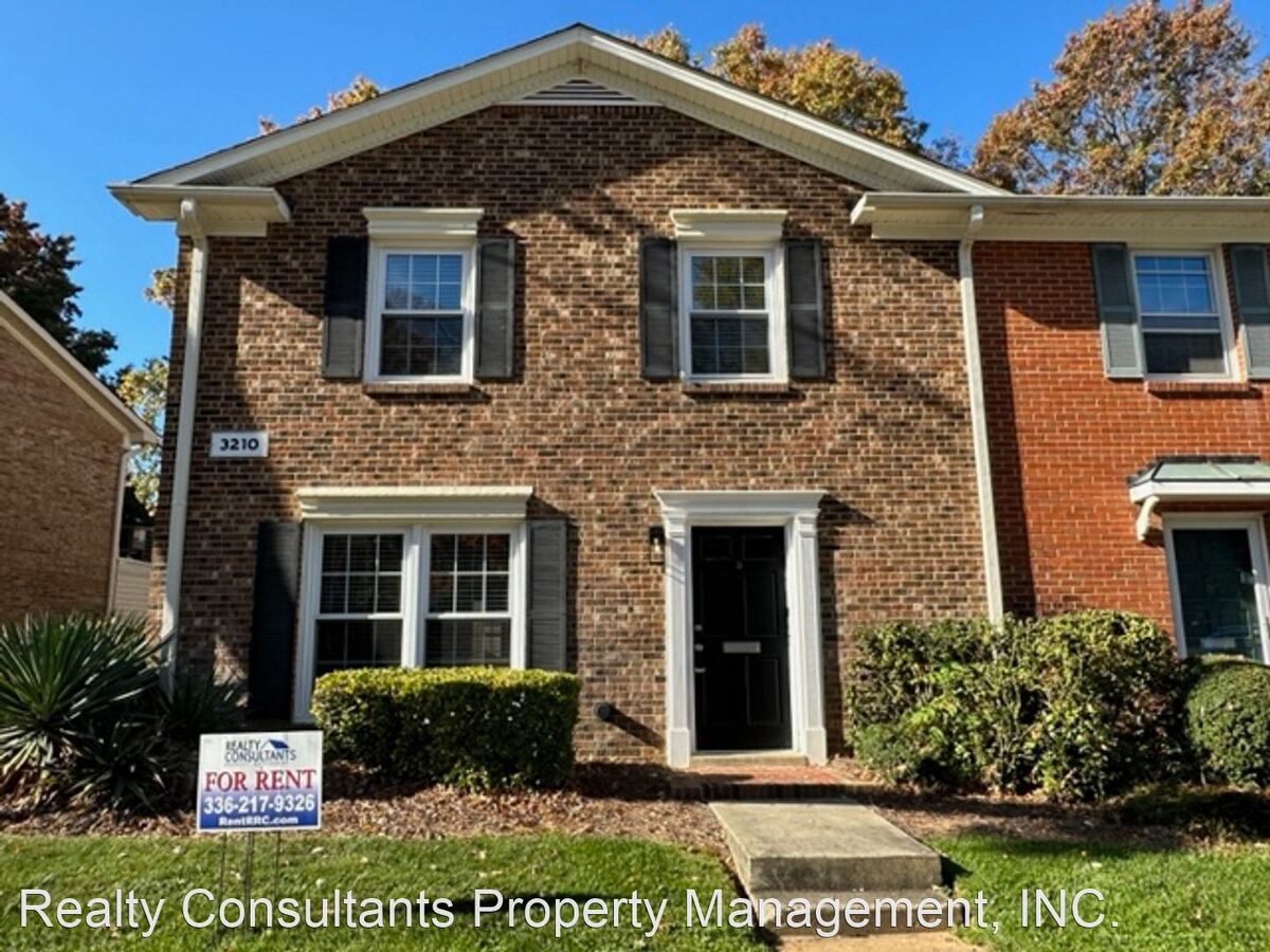 3210 D Regents Park Ln Greensboro, NC House for Rent