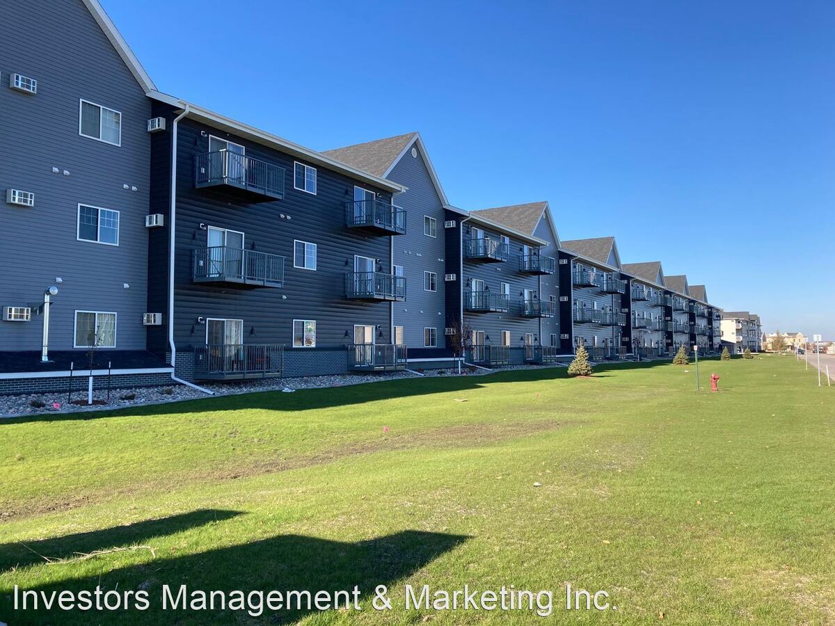 Creekside IV Apartments 4850 46th St S Fargo, ND Rentable