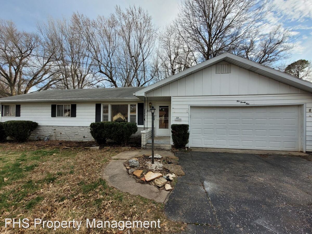 224 E Seminole St Springfield, MO House for Rent Rentable