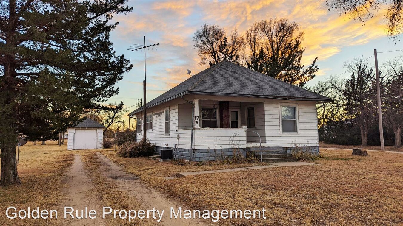 17 W 2nd Plevna, KS House for Rent Rentable