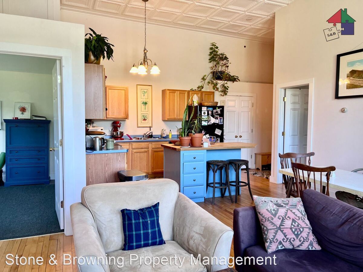 397 Main St Duxbury, VT Apartment for Rent Rentable