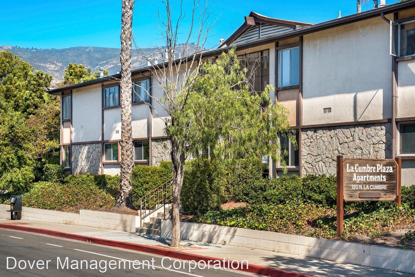 La Cumbre Plaza Apartments 120 N Ln Santa Barbara, CA