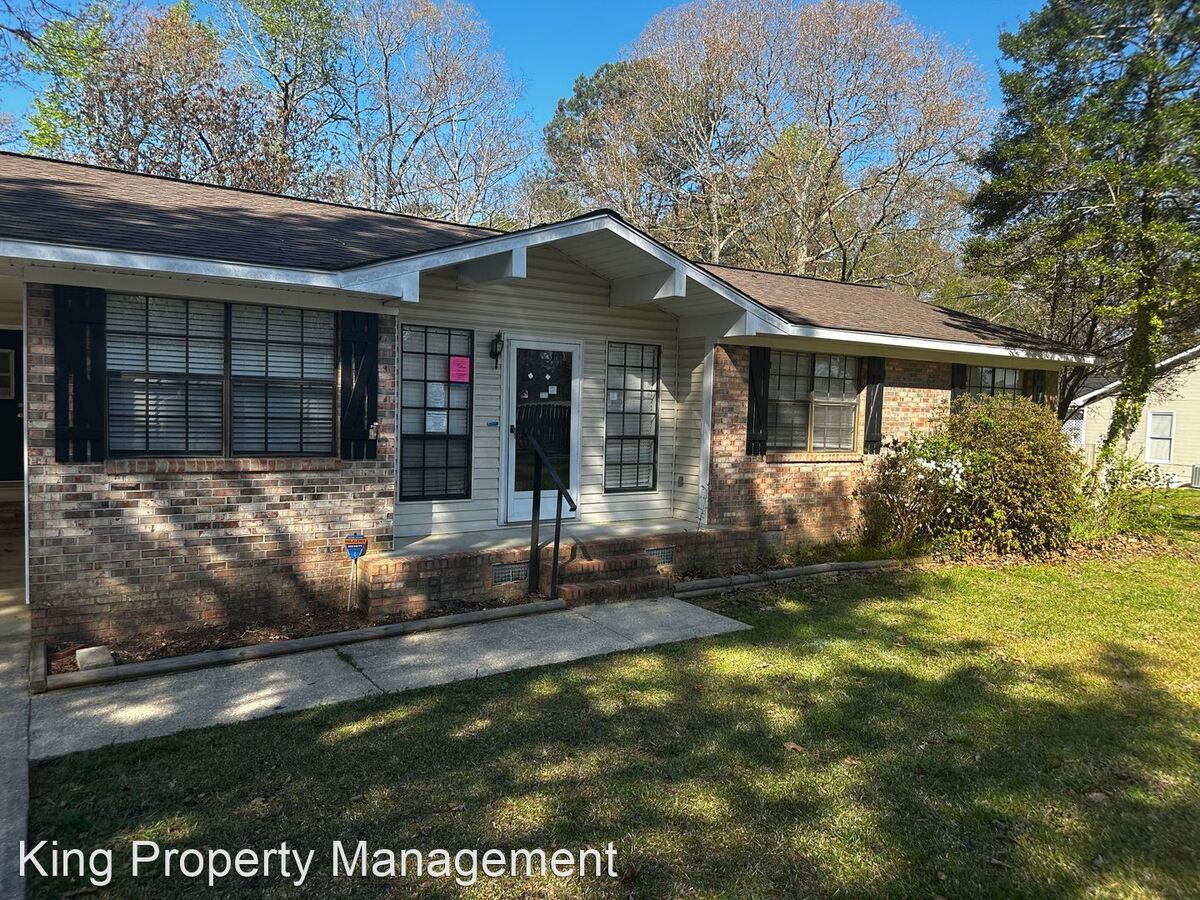 1618 Circle Dr Oxford, AL House for Rent Rentable