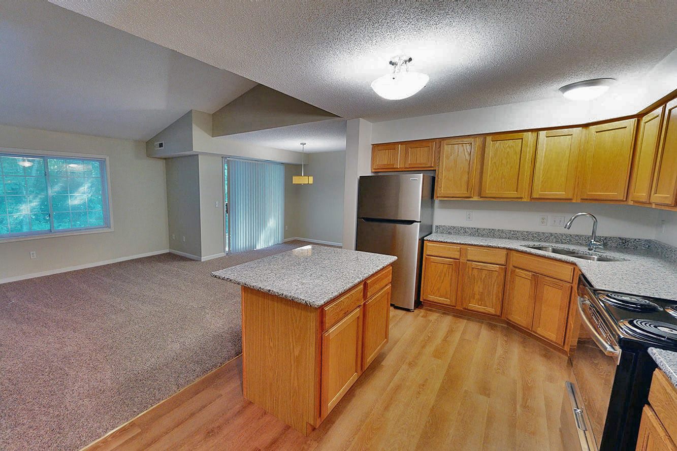 Raspberry Woods Townhomes Apartments Hopkins, MN Rentable