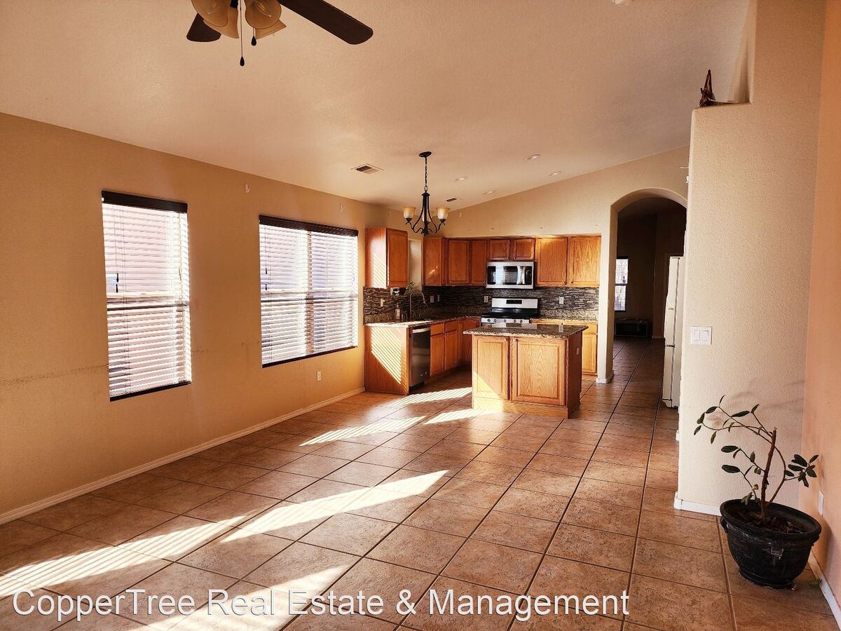 8736 Eagle Springs Dr Albuquerque, NM House for Rent
