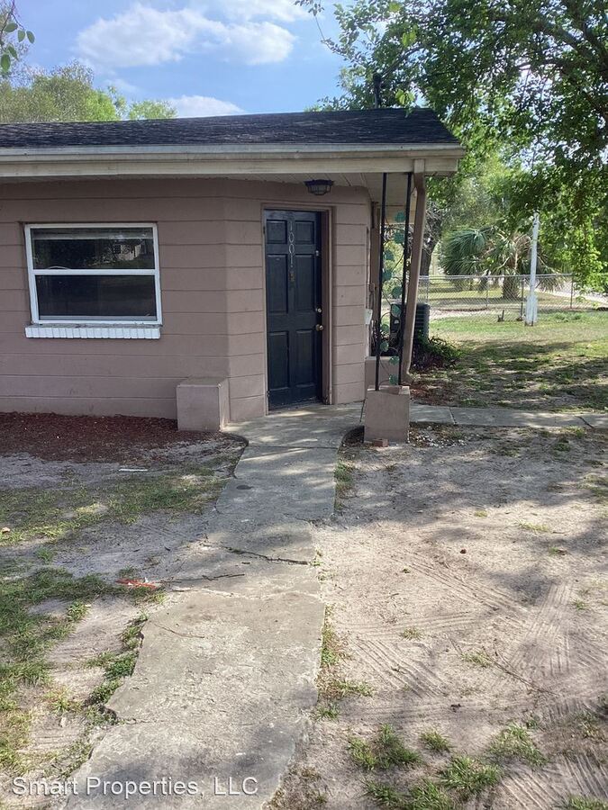 Three Bedroom One Bath Mulberry Apartments Mulberry, FL