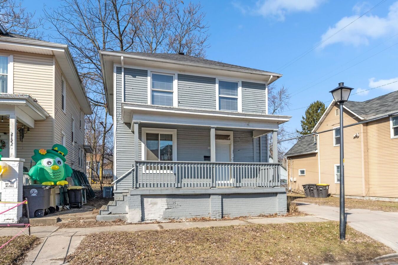 New Listing! 4 Bedroom Home **2nd Month Rent Free* Apartments Fort