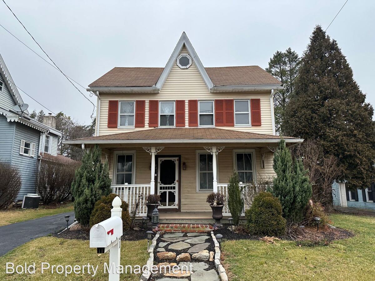 4431 Horseshoe Pike Honey Brooke, PA House for Rent