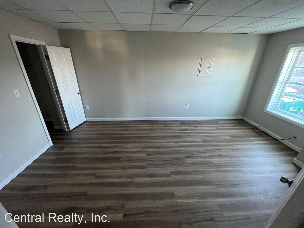 102 E Hollis St Nashua, NH Apartment for Rent Rentable