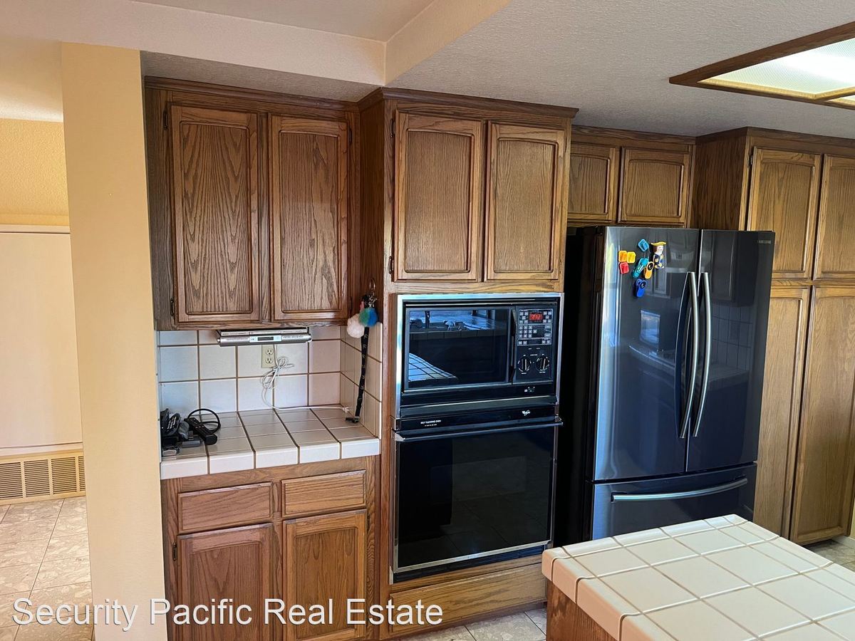 1275 Turquoise Dr Hercules, CA House for Rent Rentable