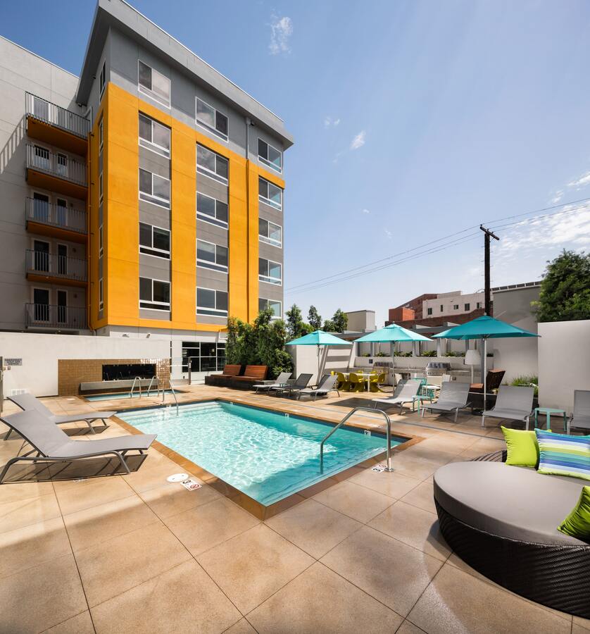 Onyx Apartments 424 W Pico Blvd Los Angeles, CA Rentable