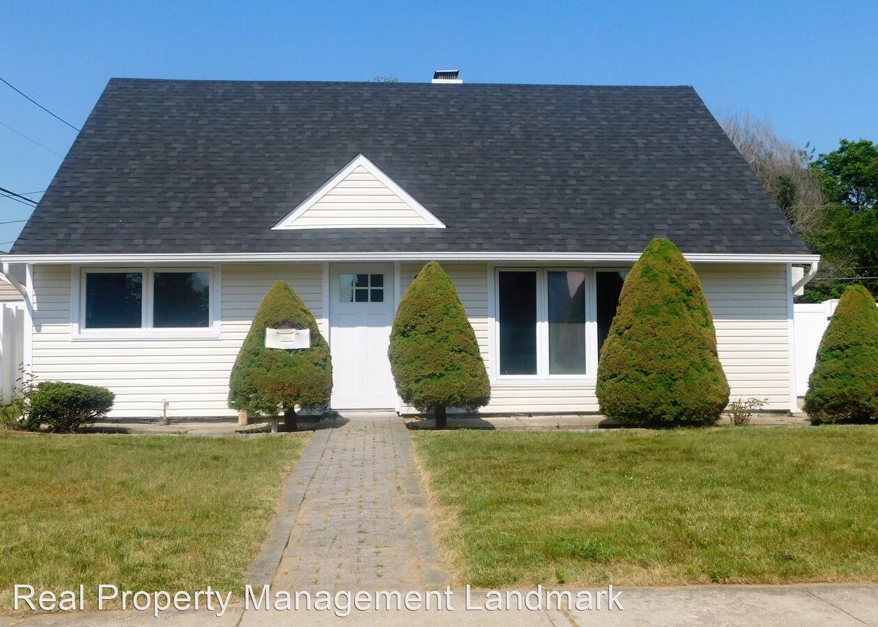 Beautifully Renovated 2 Bedroom Apartments Levittown, NY