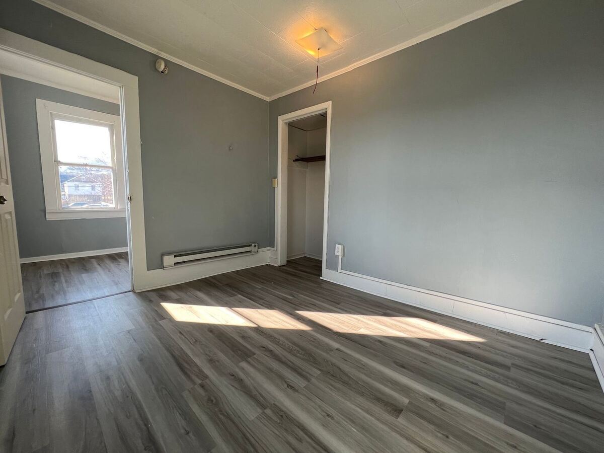 525 W 16Th St Apt 3 Erie, PA House for Rent Rentable