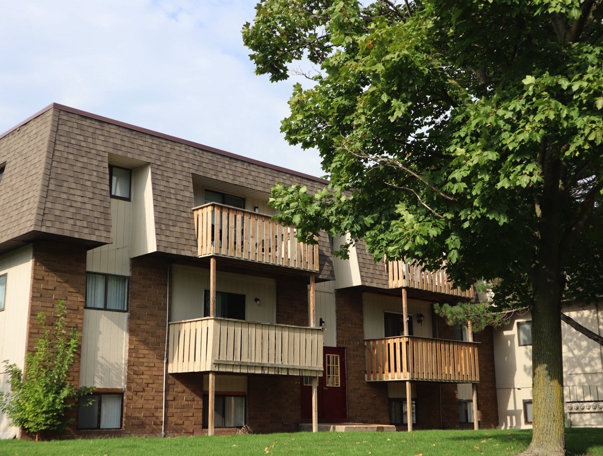 Golf View Apartments 1777 Golfview Drive 3 Essexville, MI