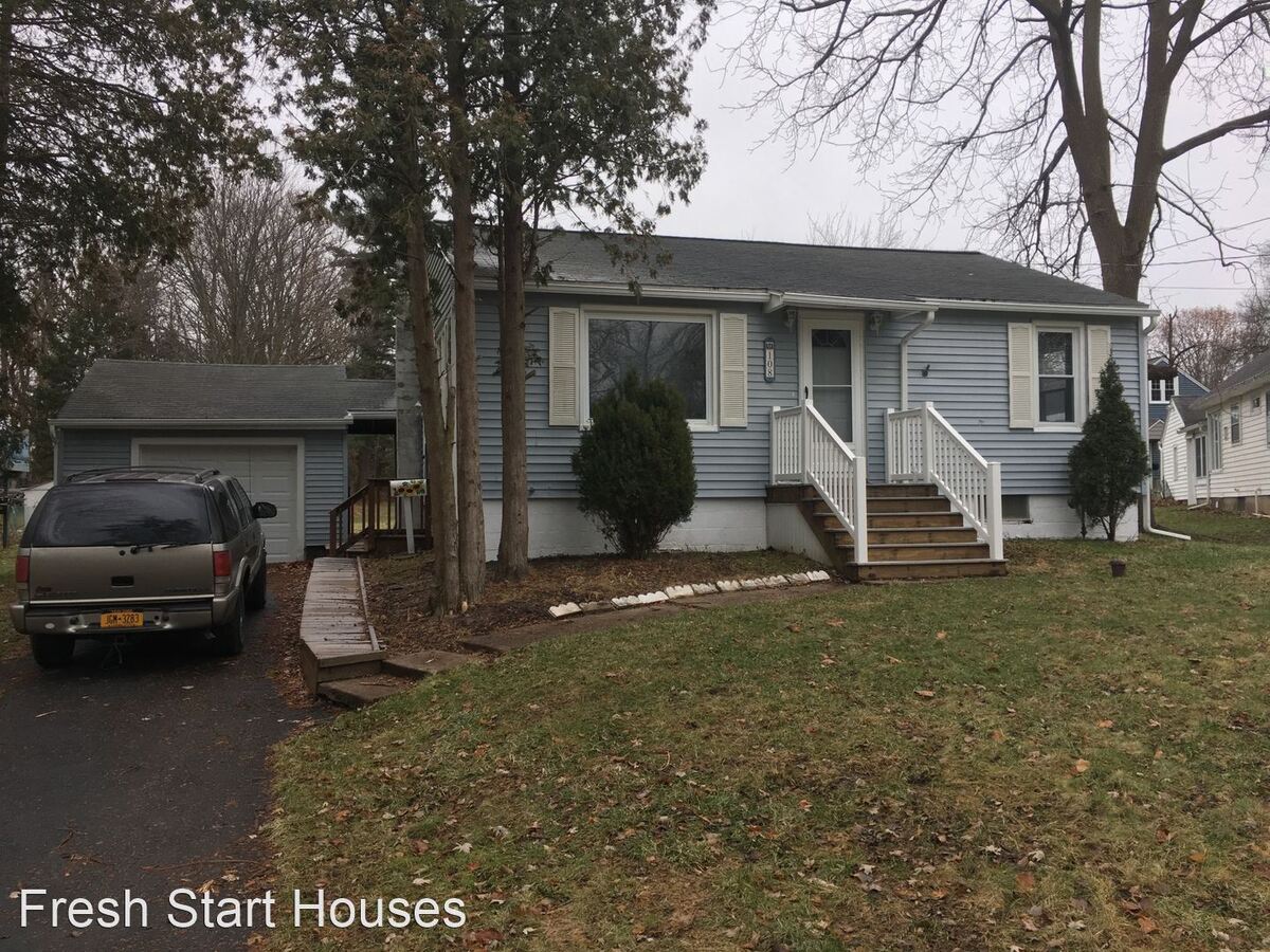 108 Sunnybrook Dr North Syracuse, NY House for Rent