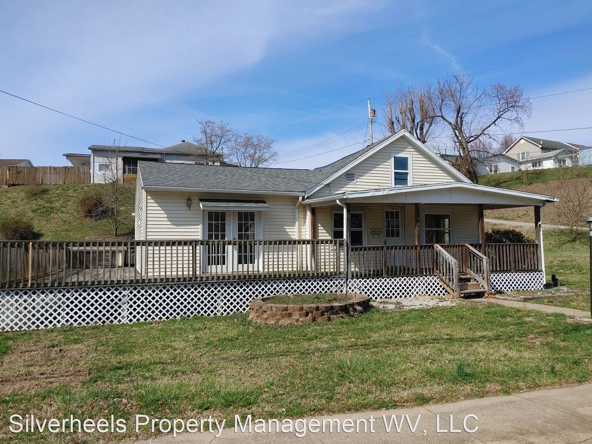 309 Poplar St St Marys, WV House for Rent Rentable