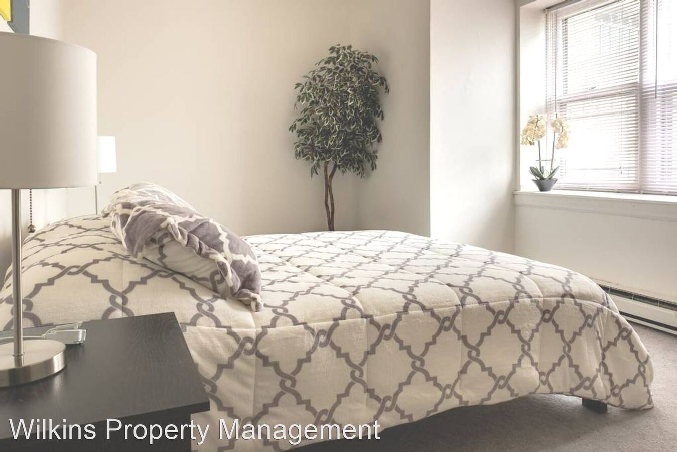 The Mansion Apartments 12271237 N Cass St Milwaukee, WI