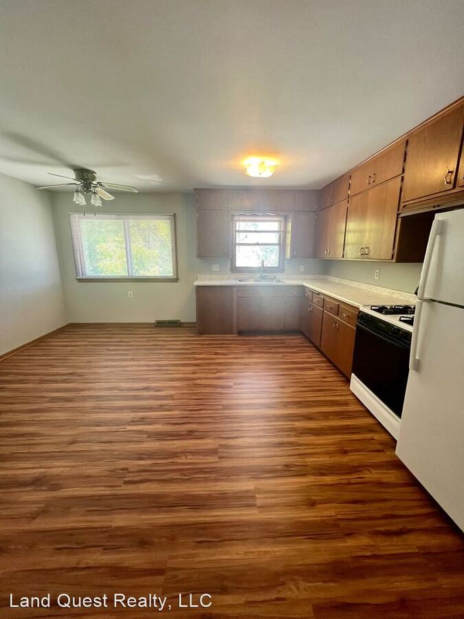 239241 Ohio St Racine, WI Apartment for Rent Rentable