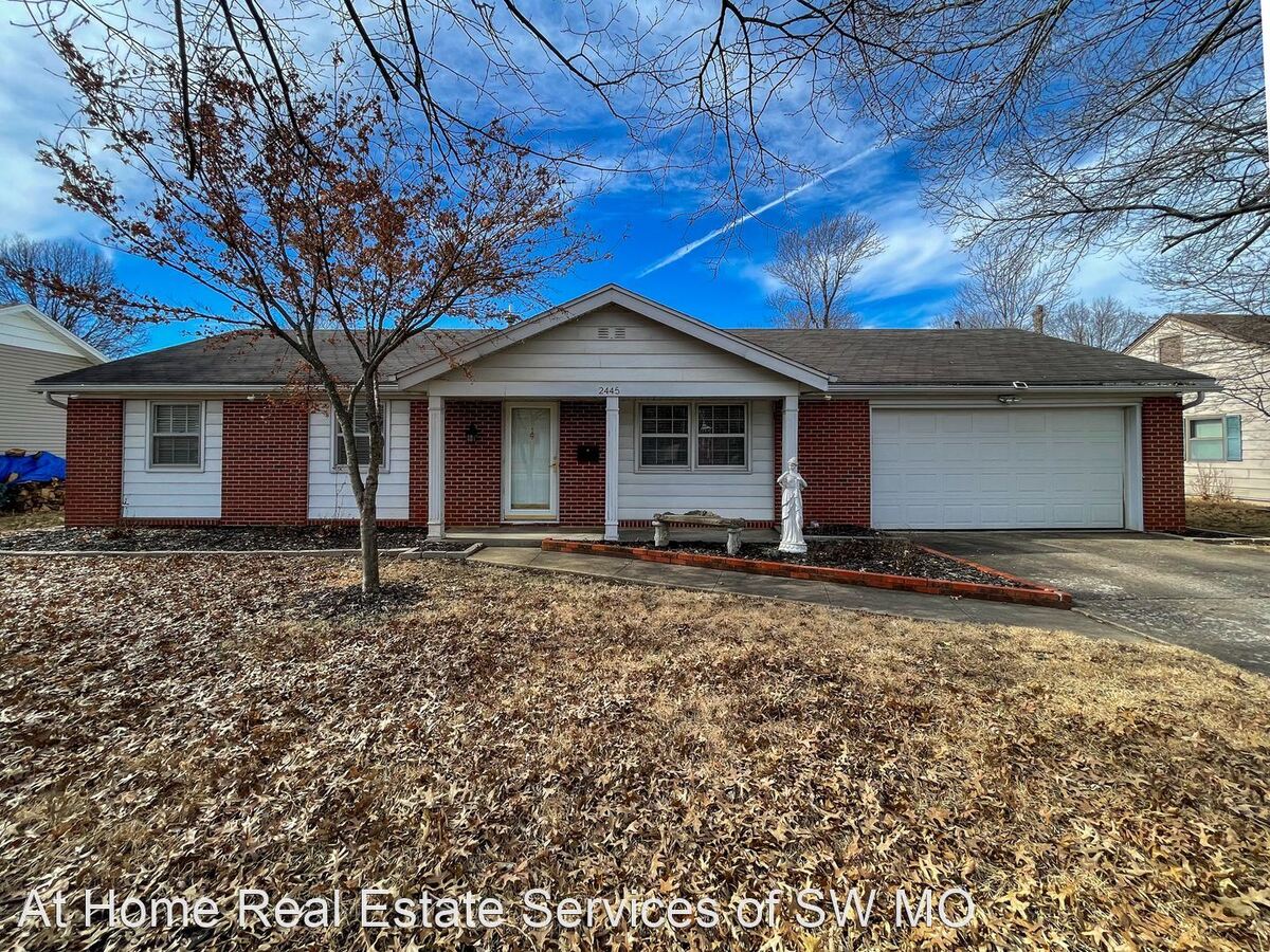 2445 S Prospect Springfield, MO House for Rent Rentable