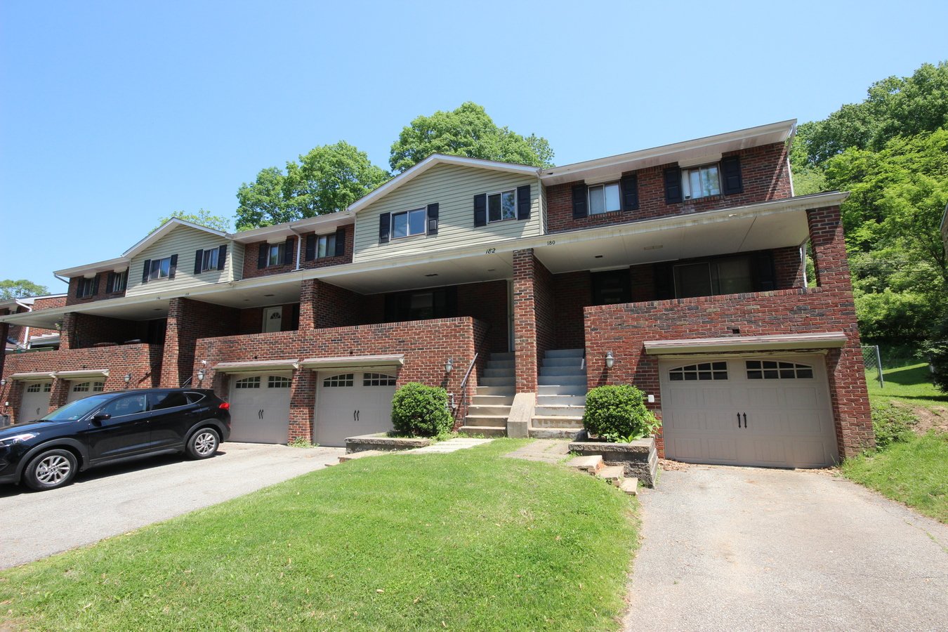 Bale Manor Townhomes Apartments 171 Bale Dr Pittsburgh, PA