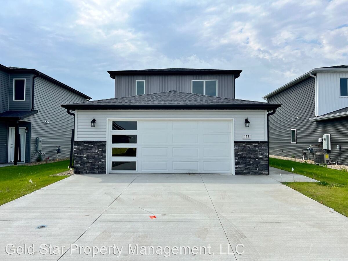 135 Marshall Loop Lincoln, ND House for Rent Rentable