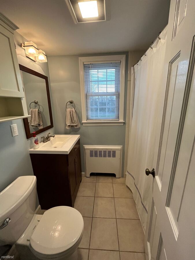 Great 2 Bedroom Apartment On 2nd Floor of... Mamaroneck, NY