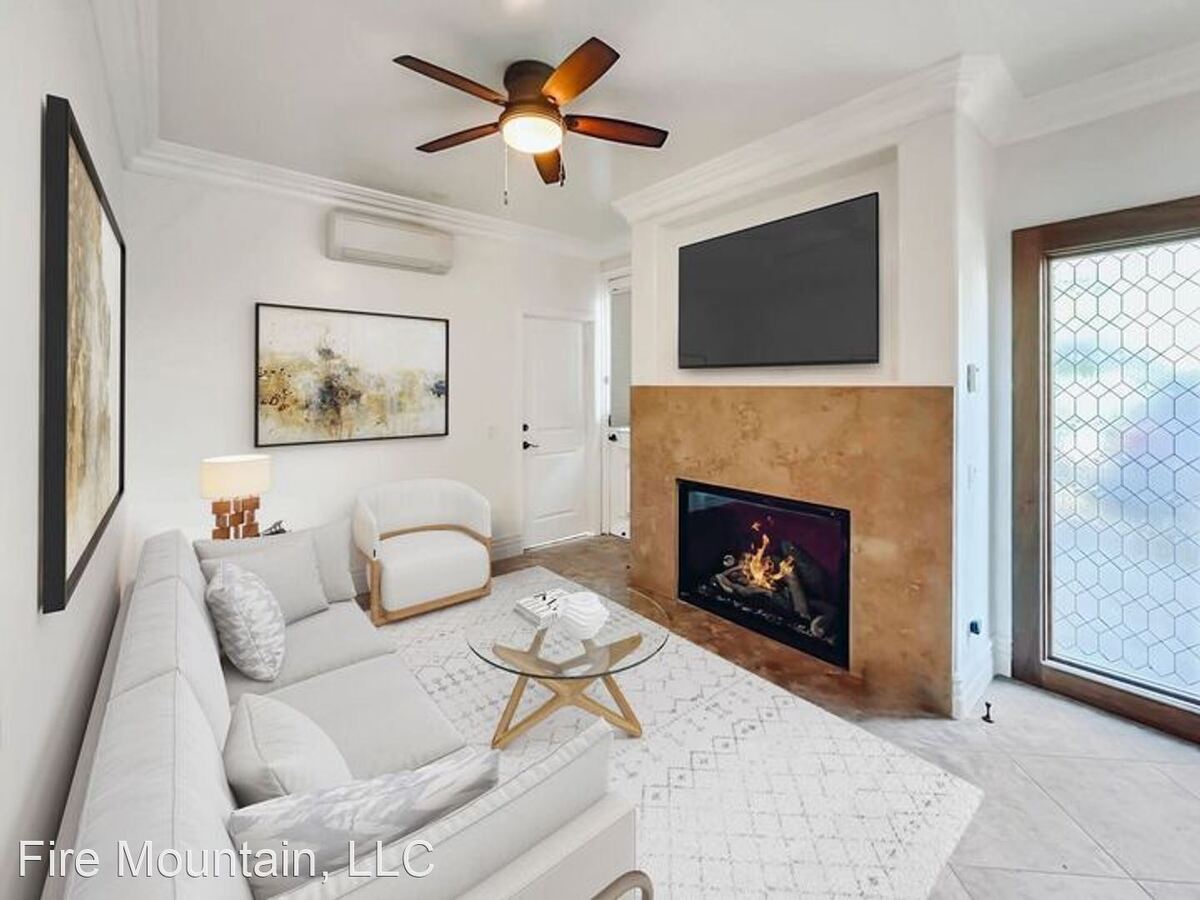 2494 2 Birchwood Way Oceanside, CA House for Rent Rentable